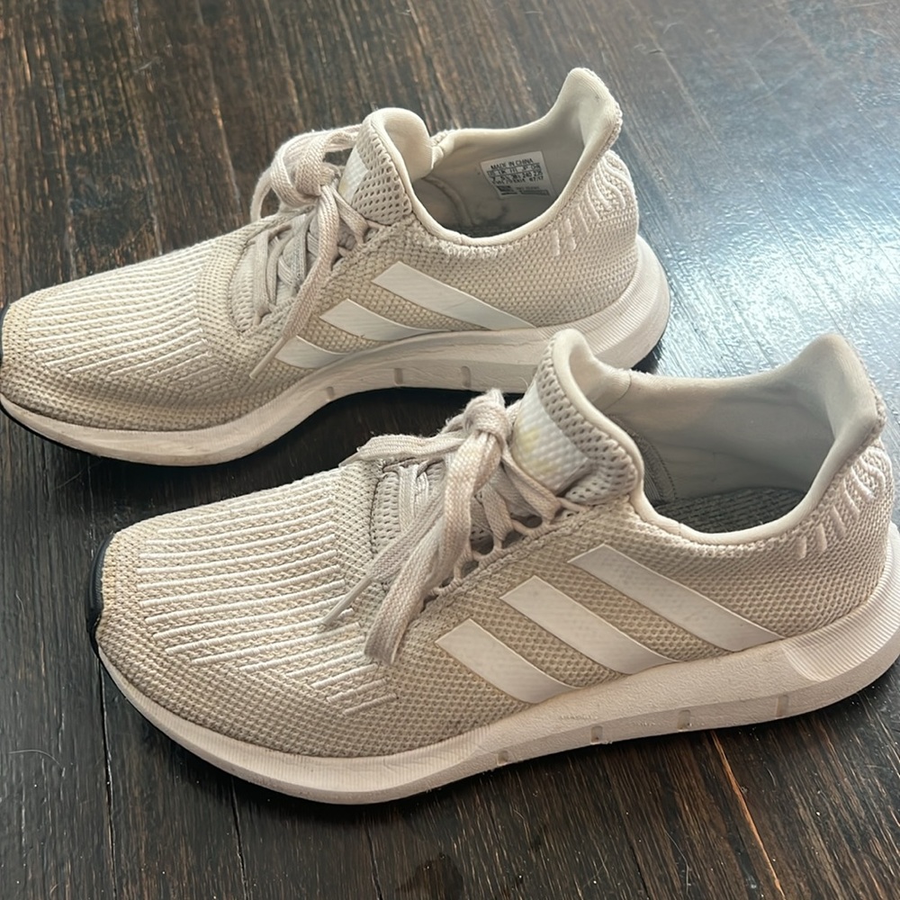 LAST DAY SALE -  Women's Cream Sneakers
